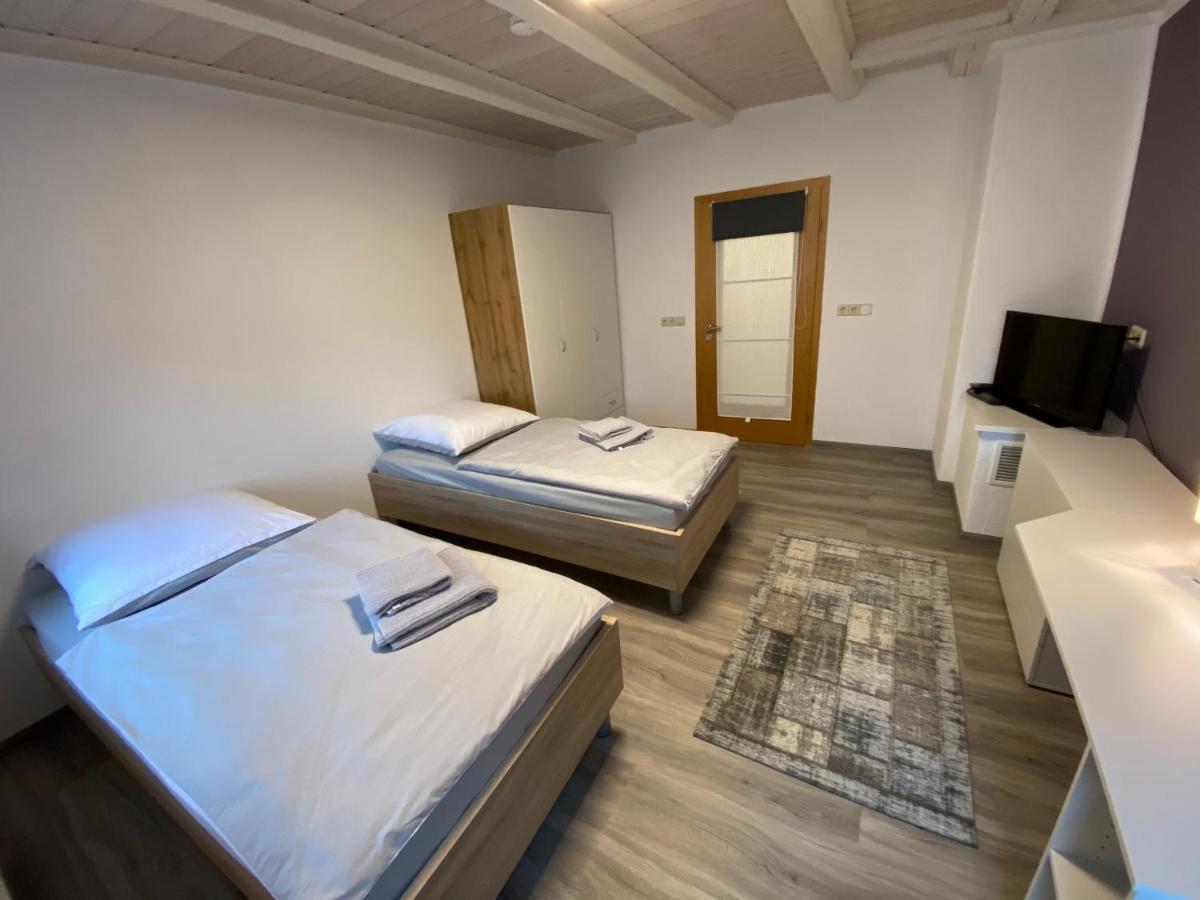 Gaestezimmer Kirchdorf Unteropfingen Bagian luar foto
